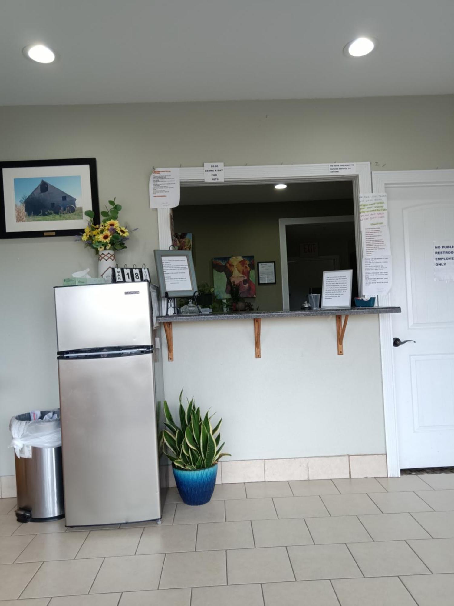 Hiway Inn Express Coalgate Экстерьер фото